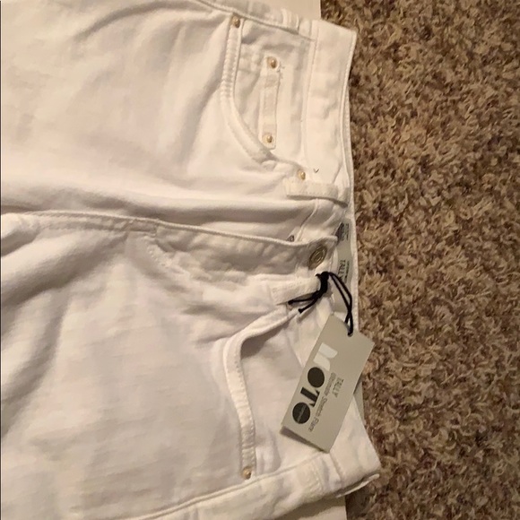 Hello - Picture 3 of 4